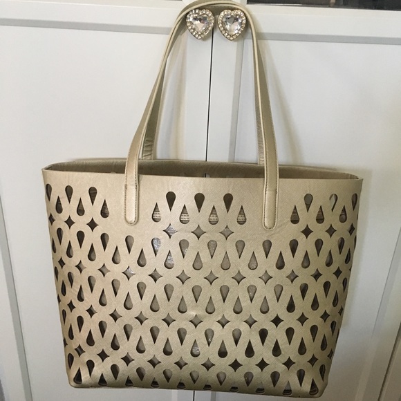 Gold overnight bag - Picture 1 of 2